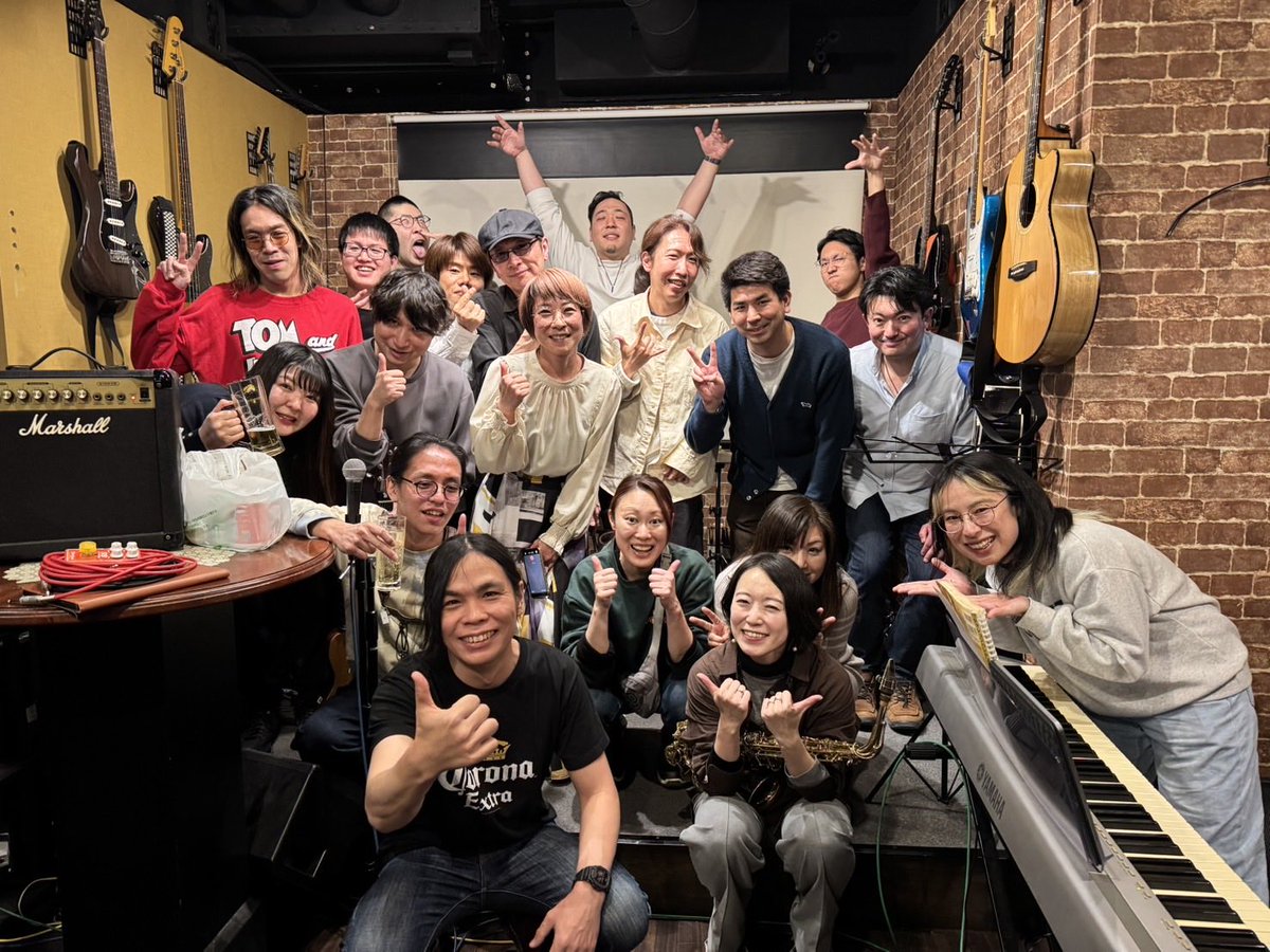 Y_Murphy_M's tweet photo. MM Session忘年会ありがとうございました！
全メンバーと常連さんと、とても良い会になりました！

来年も変わらず敷居の低いハイクオリティなセッションイベントを維持しつつ、もう一歩踏み出したいですね(具体的にはまだ内緒)

それにしても俺、今日から40代突入！どうするよ！？ https://t.co/PMLkKuiE13