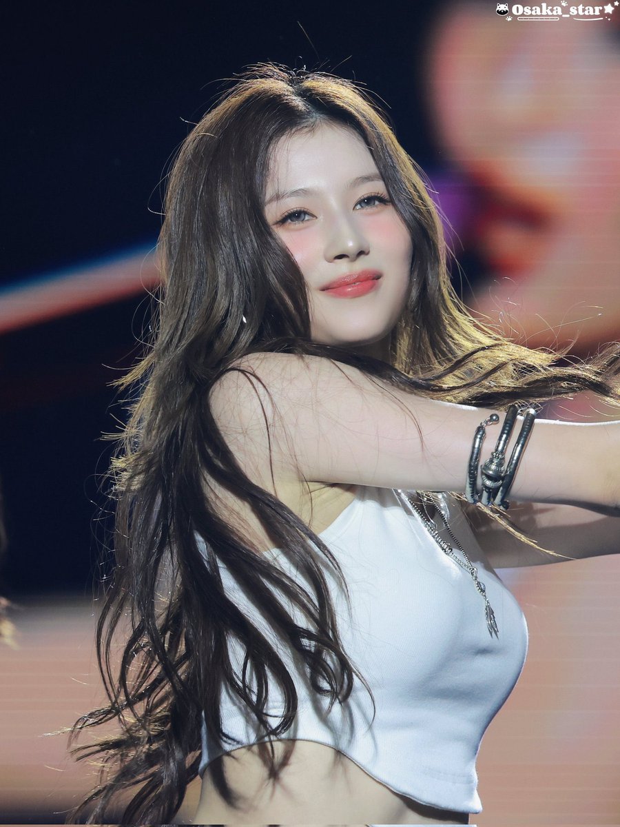 AboutMusicYT #SANA #사나 #サナ #TWICE There are too many iconic