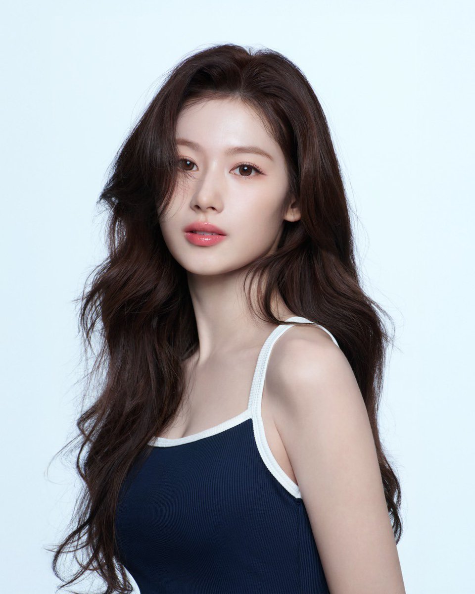 AboutMusicYT #SANA #사나 #サナ #TWICE There are too many iconic