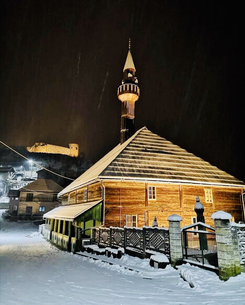 AgaKrajina's tweet image. Bužim ❄️
 
Bosnia &amp;amp; Herzegovina 🇧🇦