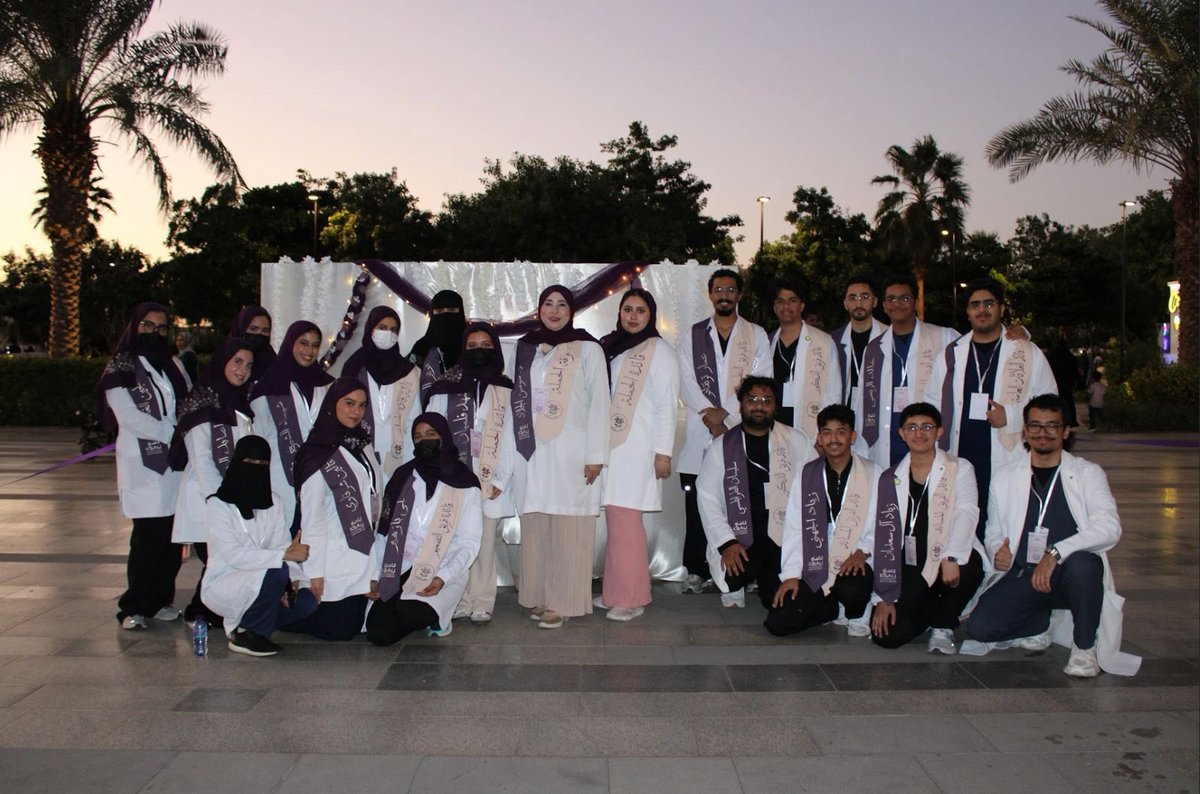 وراء كل إنجاز حقيقي فريق يؤمن بالفكرة ويعمل بشغف.
حملة دفين كانت ثمرة تعاون وعطاء من فريق رائع، آمن بالهدف وصنع الأثر.
شكرًا لكل من كان جزءًا من هذه الرحلة، فبكم صُنع أثر يلامس الناس.

#دَفين