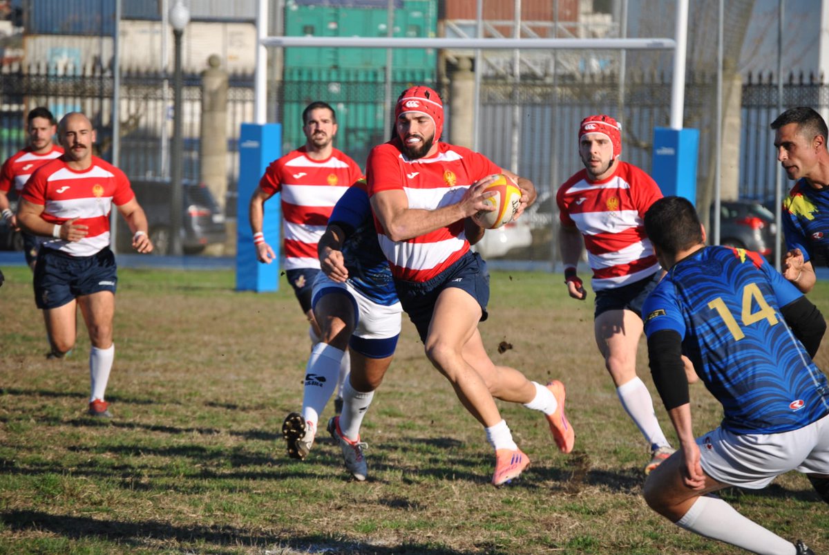 MADOC_ET's tweet photo. La I Copa Alhucemas de Rugby ha enfrentado a las selecciones de la Armada y del Ejercito de Tierra en la Escuela Naval Militar de Marín en Pontevedra. Con un resultado favorable de la selección de tierra, que se consolida como un gran equipo con un futuro inmejorable. https://t.co/GG0M3U0ruQ