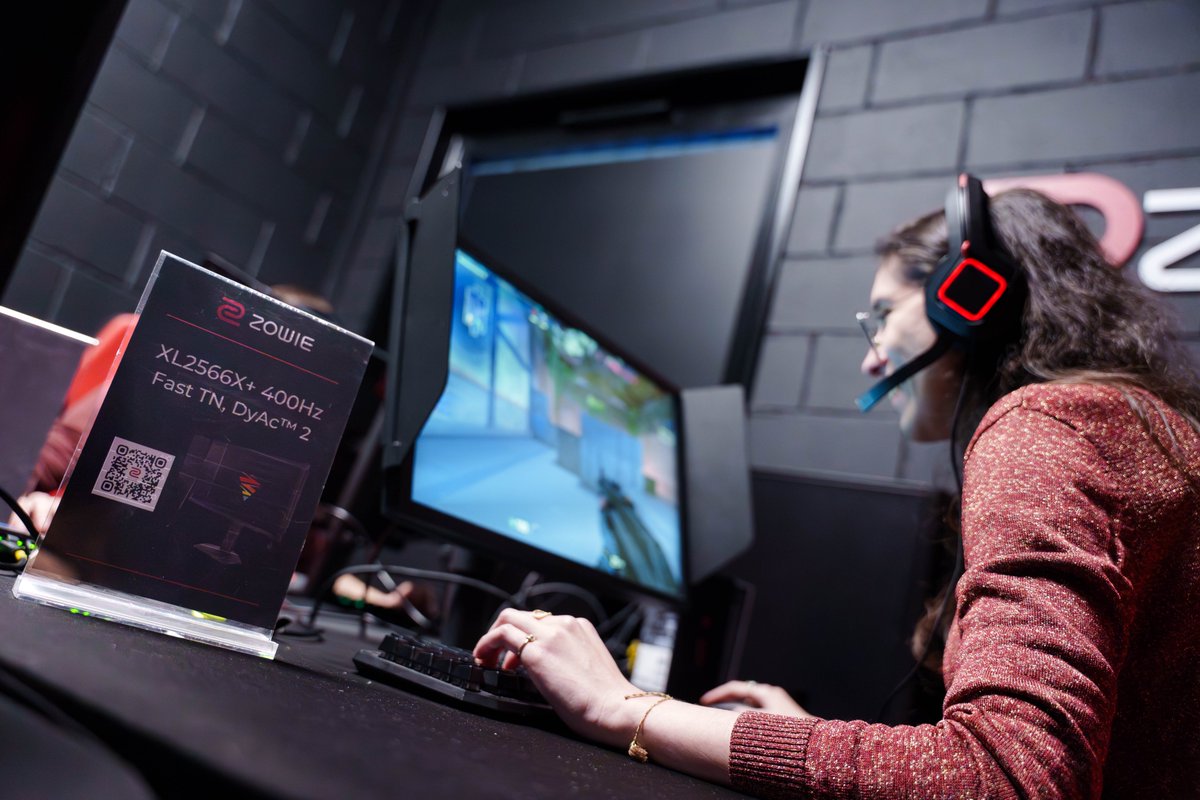 ZowieFrance's tweet photo. Tester, Jouer et Ressentir la différence. 🫡
Pendant la phase finale de @ProjectBlender_, vous avez pu essayer nos écrans Esport, dont le XL2566X+ (#400Hz, #FastTN, #DyAc2) et découvrir pourquoi ils sont pensés pour les joueurs compétitifs.
Merci pour vos retours et votre énergie !
📸 @Gozulting - @CrumblePhoto
#ProductExperience