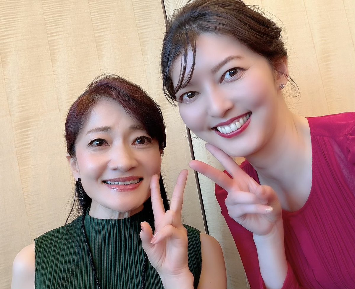 二人のメリーとのお写真ですっ❣️ 初演からずっとご一緒、まさに