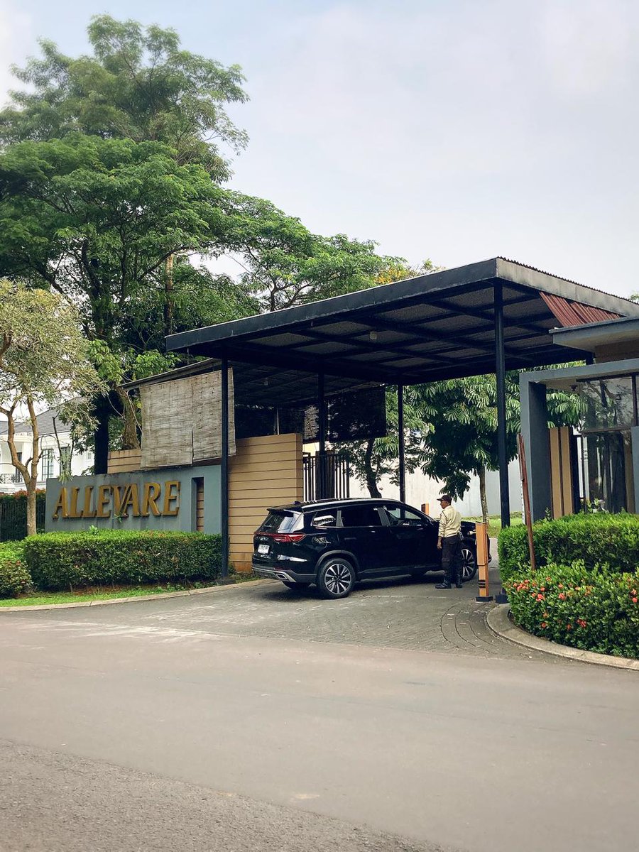 henwich's tweet photo. https://t.co/hJAK6lPjvA #tanahdijual #TanahBSD https://t.co/QWbHEjDWTz