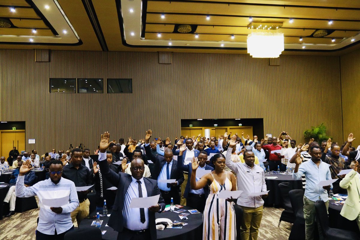 RwandaEngineers's tweet photo. A proud milestone at the Engineering Convention 🇷🇼
Over 200 engineers have officially taken their professional oath, becoming compliant members of the Institution of Engineering Rwanda.

A strong step toward professionalism, ethics, and excellence in engineering practice.

#IER https://t.co/9zPYzvpsXl