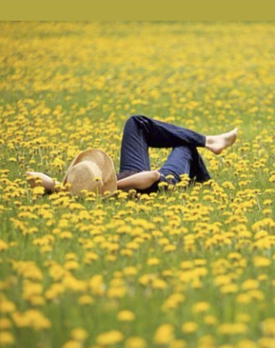 أنا اليوم بقمة السعادة....ربي يديمها علي ويسعدكم معاي ويرزقكم اللي في بالكم.