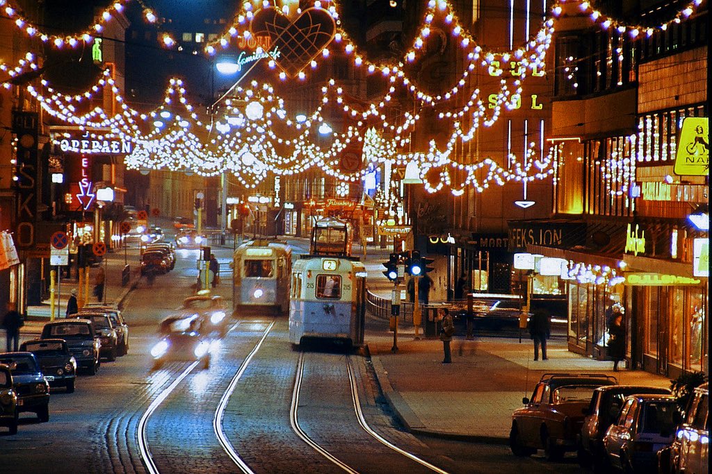 50YearsAgoLive's tweet image. Oslo, Norway, gaily decorated with Christmas lights: