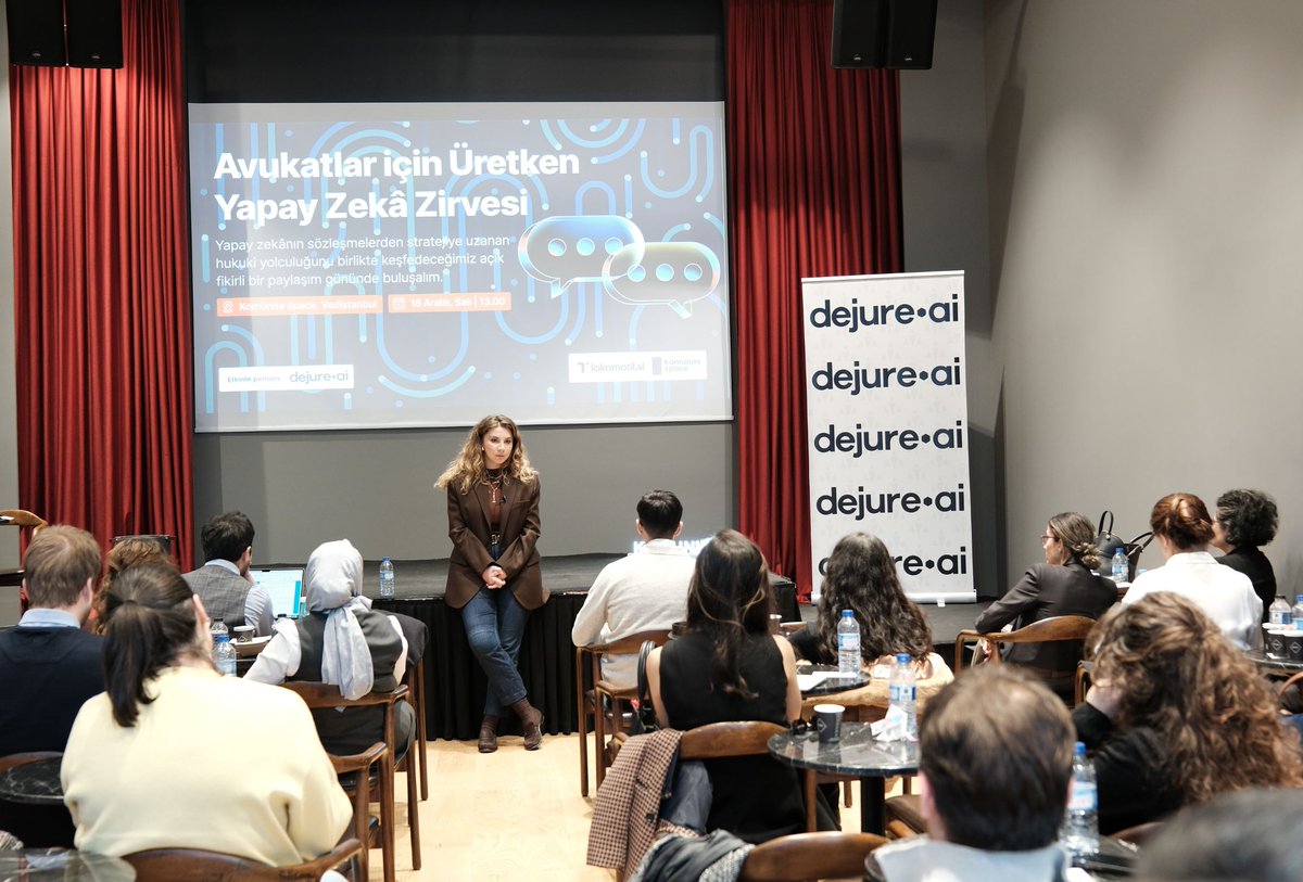 Bugün Komünite Space’te gerçekleştirdiğimiz Avukatlar için Üretken Yapay Zekâ Zirvesi’nde vizyonlarıyla ufkumuzu açan değerli konuşmacılarımıza; @FatihGuner, Akif ÇİMEN, @NesibeKiris, Fehmi Ünsal @Ozmestik
 
Etkinlik partnerimiz @DeJureAI'a ve tüm katılımcılarımıza teşekkürler!