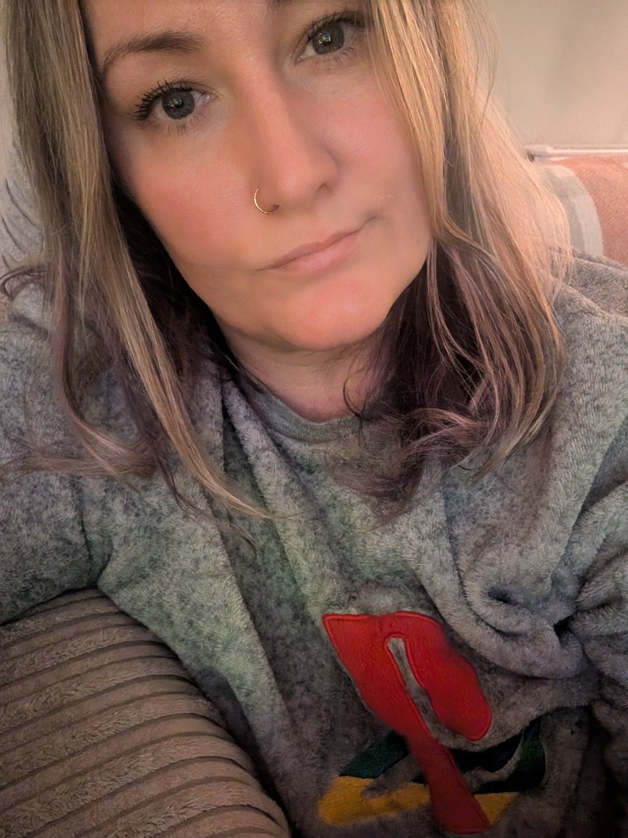 Oh Hi!
I'm Chrissie and I live in Playstation Pajamas, Drink whiskey and eat cheese boards to myself!