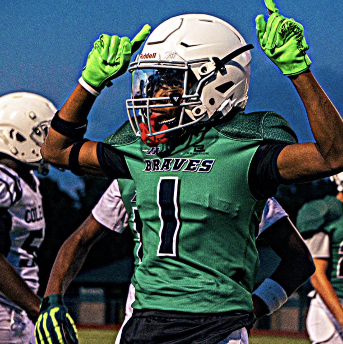 KrisBoobie's tweet image. Big bro @BoobieFeaster23 been setting the standard for us lil jits &amp;amp; Over the wknd he showed us why he’s truly “The Greatest” 5-Star coming out of Texas! His mentorship means everything to me &amp;amp; I hope he knows he keep me on my toes working towards perfection. #wr1 #thefuture #uno