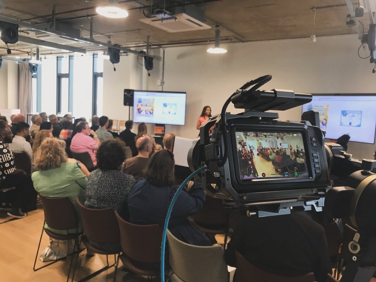 ✨ 🎥
#novosad #videographer #camera #video #londonvideographer #photography #bmpcc #eventvideographer #interview #gigs #london #londonvibes #multicamera #videoproduction #lights #live #freelance #film #videostudio #photo #videoeditor #videoedits #interview #freelancevideographer