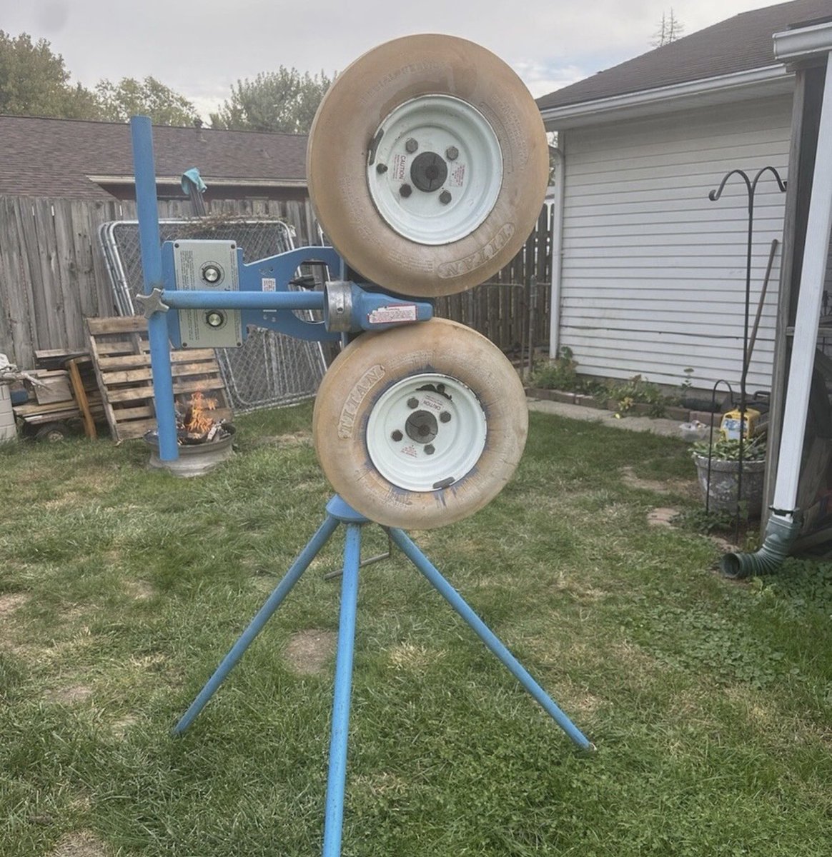 BostonSatire's tweet image. Report: Red Sox in late round talks to acquire heavily discounted, used pitching machine on eBay