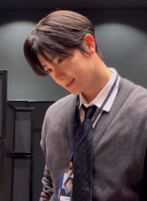 까을 tweet media