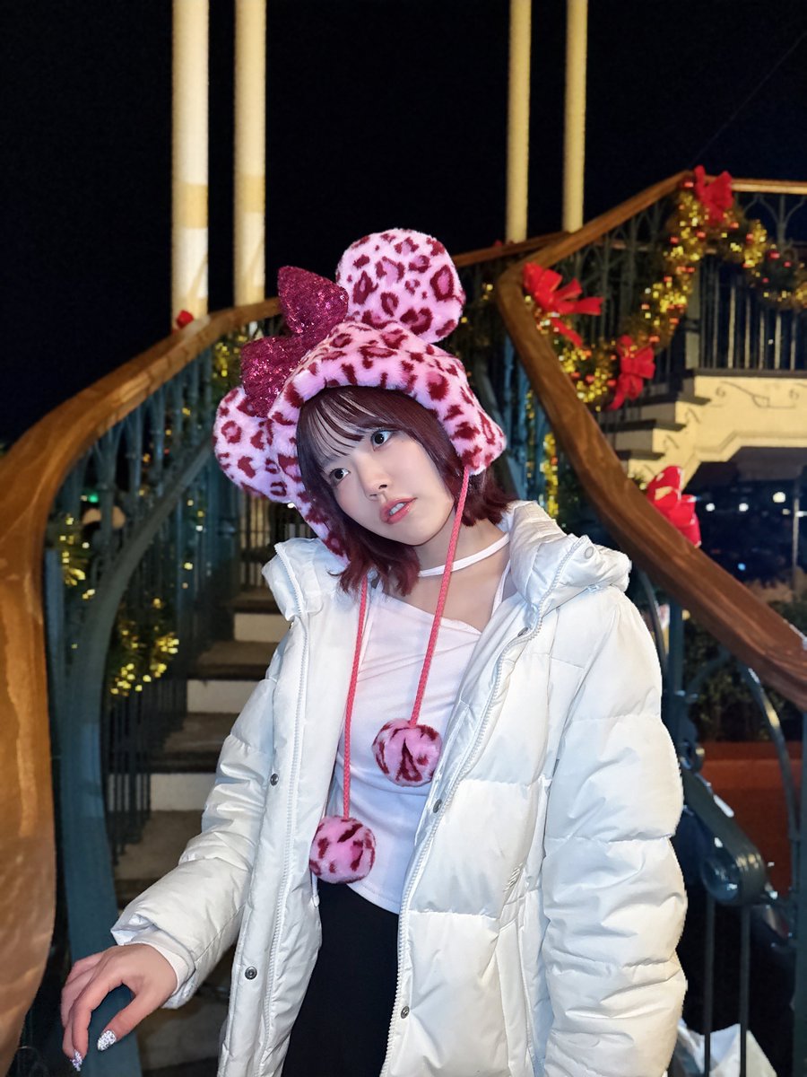 もうそろそろクリスマスチェキ締め切りです🥹 絶対絶対完売させたいよ