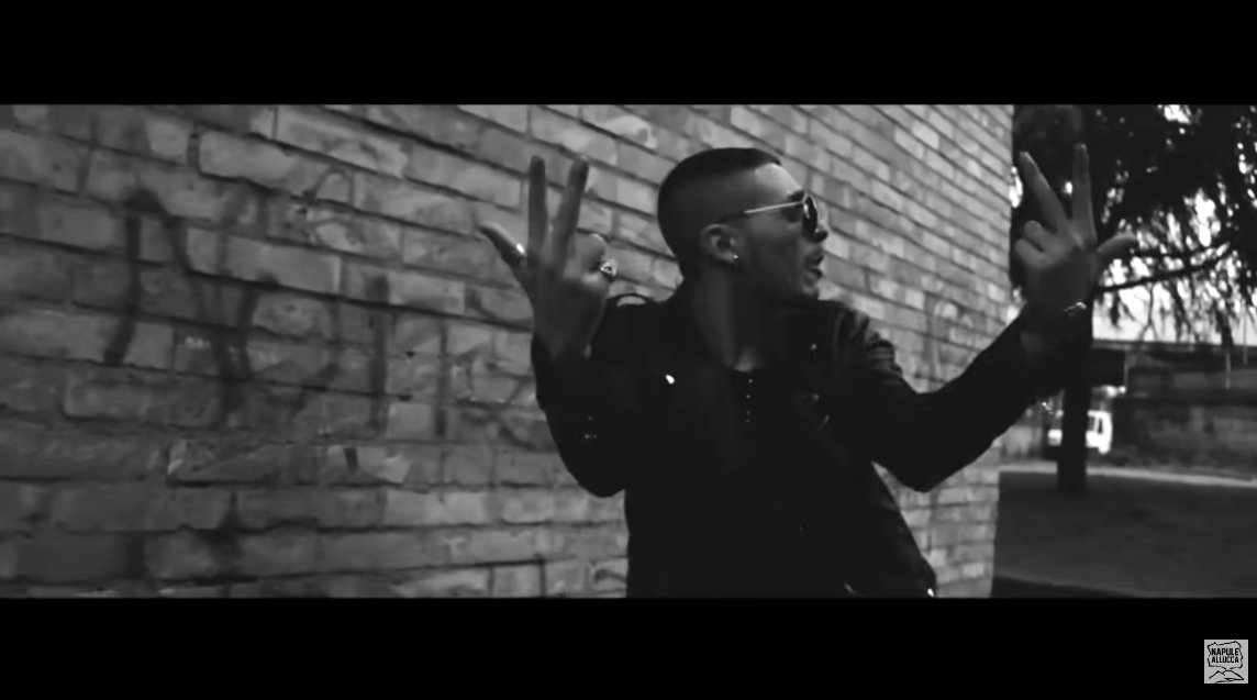 irodon's tweet image. Acabant una assignatura a la UOC (Storytelling: recursos narratius) que m'ha canviat la manera de veure les pel·lícules, els videoclips, els podcasts i les noves formes en la narració audiovisual... Poques vegades he gaudit i après tant alhora!

#UOC #periodisme