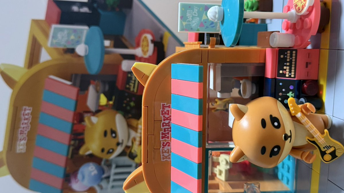 데니멀즈 브릭? 여튼 그거 만들었어요..
근데 이거 원래 케둥이 손에 베이스 끼우는게 안되는건가요?
끼우려고애썼더니손톱이아직도아푸다~~🥺