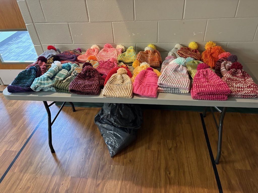 Our <a href="/NPWschool/">NPW School</a> choir spread some holiday cheer yesterday  at Luther Care Home 🎶 A few talented residents made toques for the entire choir!  What a wonderful surprise 🎁 #spslearn <a href="/StoonPubSchools/">Saskatoon Public Schools</a>