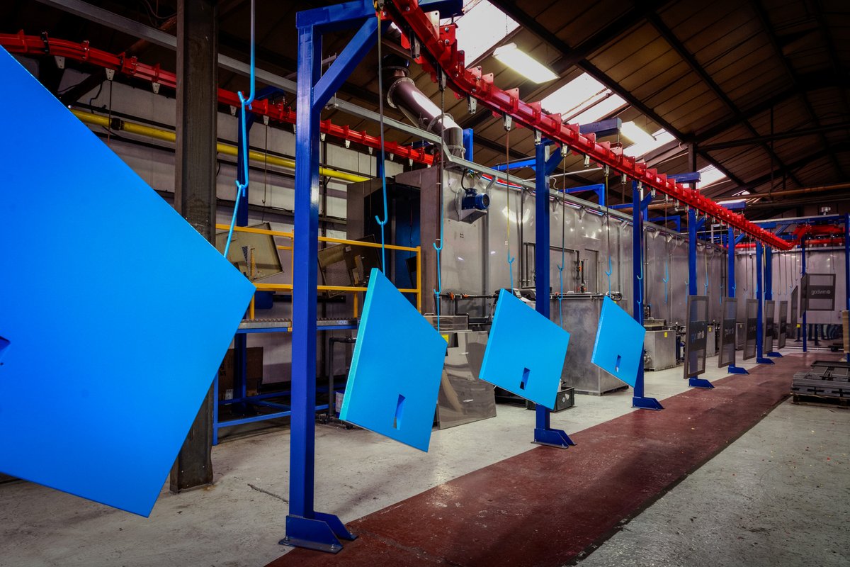 AmcanuLtd's tweet image. Our products are often finished with vibrant powder-coating – intentionally designed to increase durability for a quality finish that stands the test of time.

Learn more &amp;gt;&amp;gt; amcanu.co.uk/manufacturing-… 

#PowderCoating #MetalPainting #MetalFinishing #MadeinWales #MadeUK