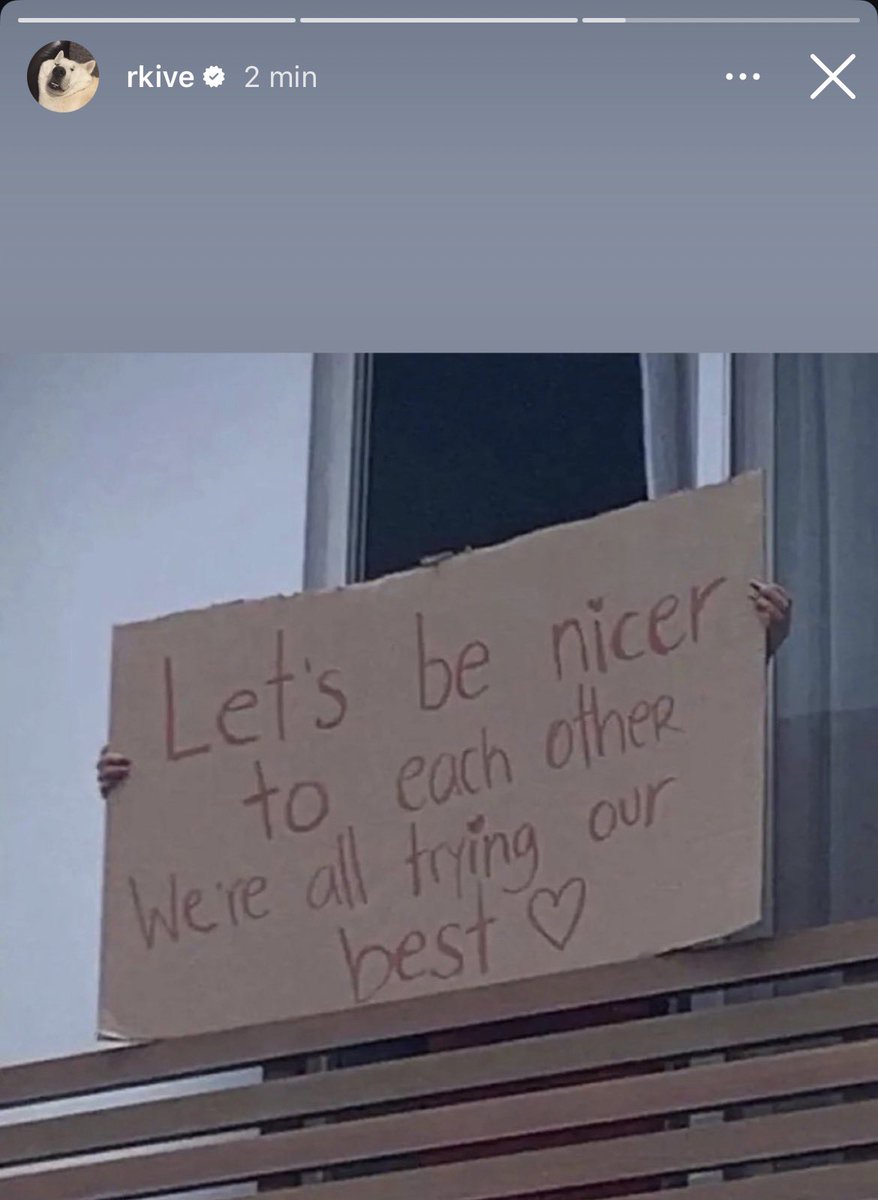 writingbyrkive's tweet image. “Vamos ser legais uns com os outros. Todos nós estamos tentando fazer nosso melhor”