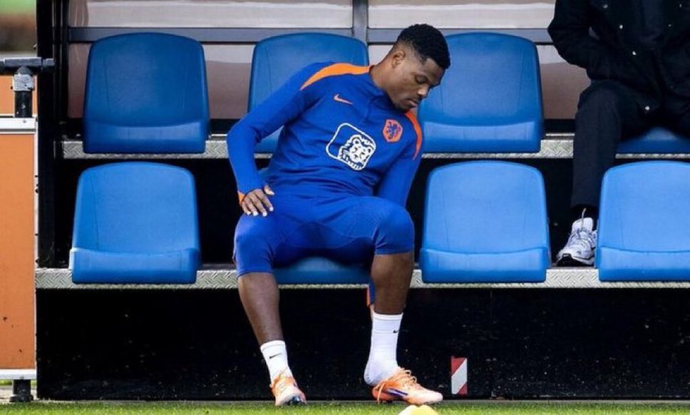 لاغازيتا:

" عودة دومفريس ستكون في شهر مارس" 🔵⚫️