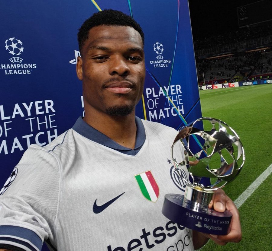 فابريزيو رومانو | الظهير الأيمن لنادي إنتر ميلان ومنتخب هولندا دينزل دومفريس وقّع رسميًا مع علي برات كوكيل أعمال جديد له، وذلك بأثر فوري 