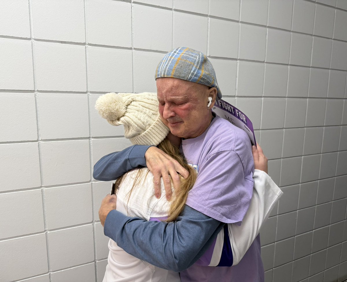 jprutherford's tweet image. “I have chills seeing him, and tonight was what my heart needed. I love him so much and being able to give him a hug meant everything to me.”

— Laila Anderson on Kelly Chase @Chasenpucks39 

nytimes.com/athletic/68925… #stlblues