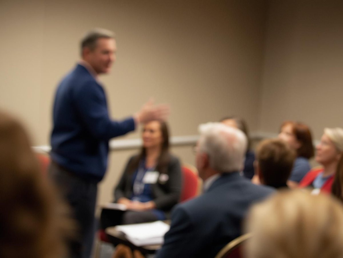 WarringtonTM's tweet photo. Every Warrington Toastmasters meeting includes diverse roles in addition to our speakers: Toastmaster, Evaluators, Timer, Grammarian, and more.

These roles provide low-pressure speaking opportunities while developing leadership skills. Take note of the roles on your next visit! https://t.co/fZSLDKESFF