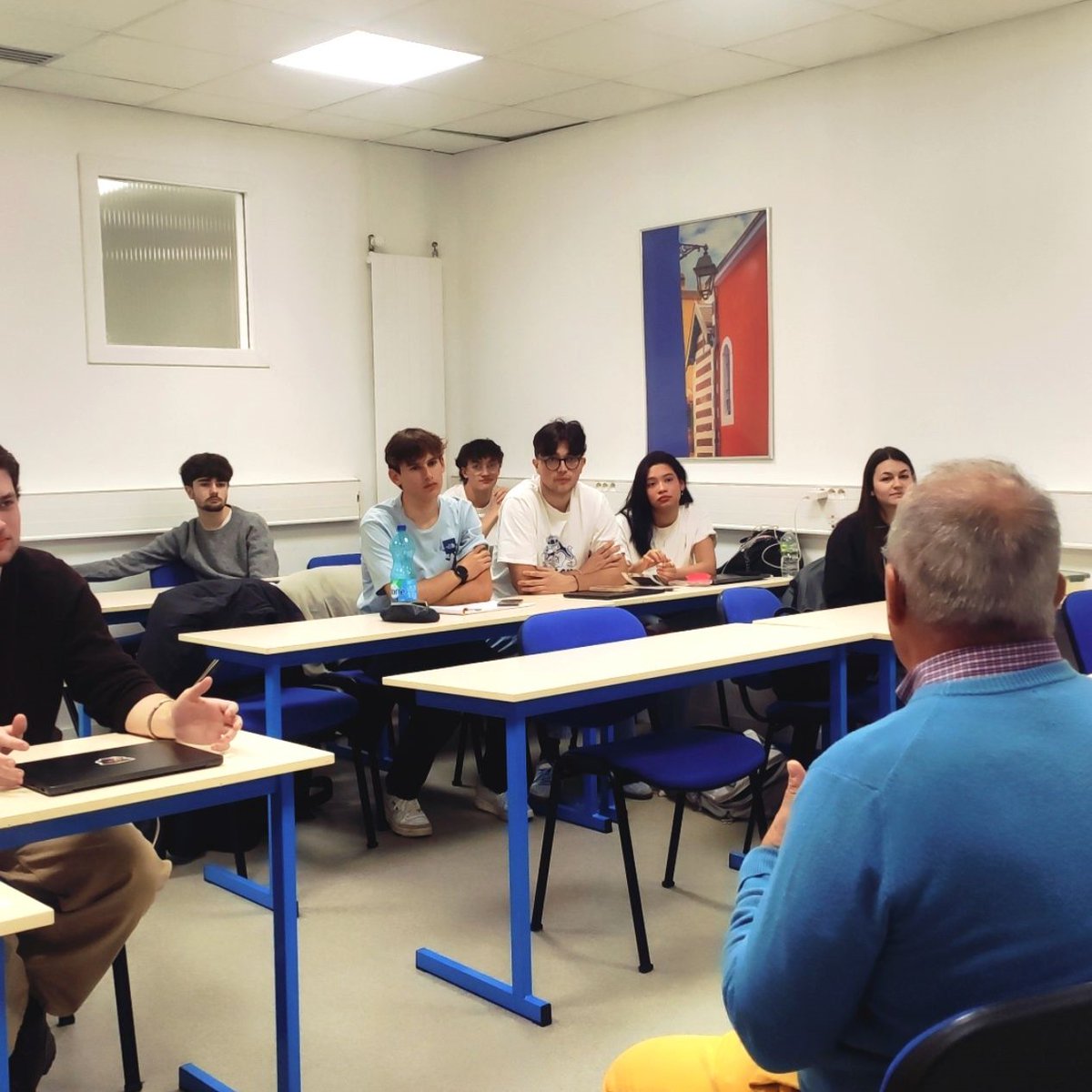 Grand Orient, Anef-Ferrer, Prison 44, TéléNantes, Anneaux de la mémoire, Epaulée nantaise, Passe-D, association de la presse judiciaire, Fragil, Informateur judiciaire, BISE festival...

Le plein de rencontres à #ISFJ Nantes depuis octobre !

#école #journalisme #EductiveNantes