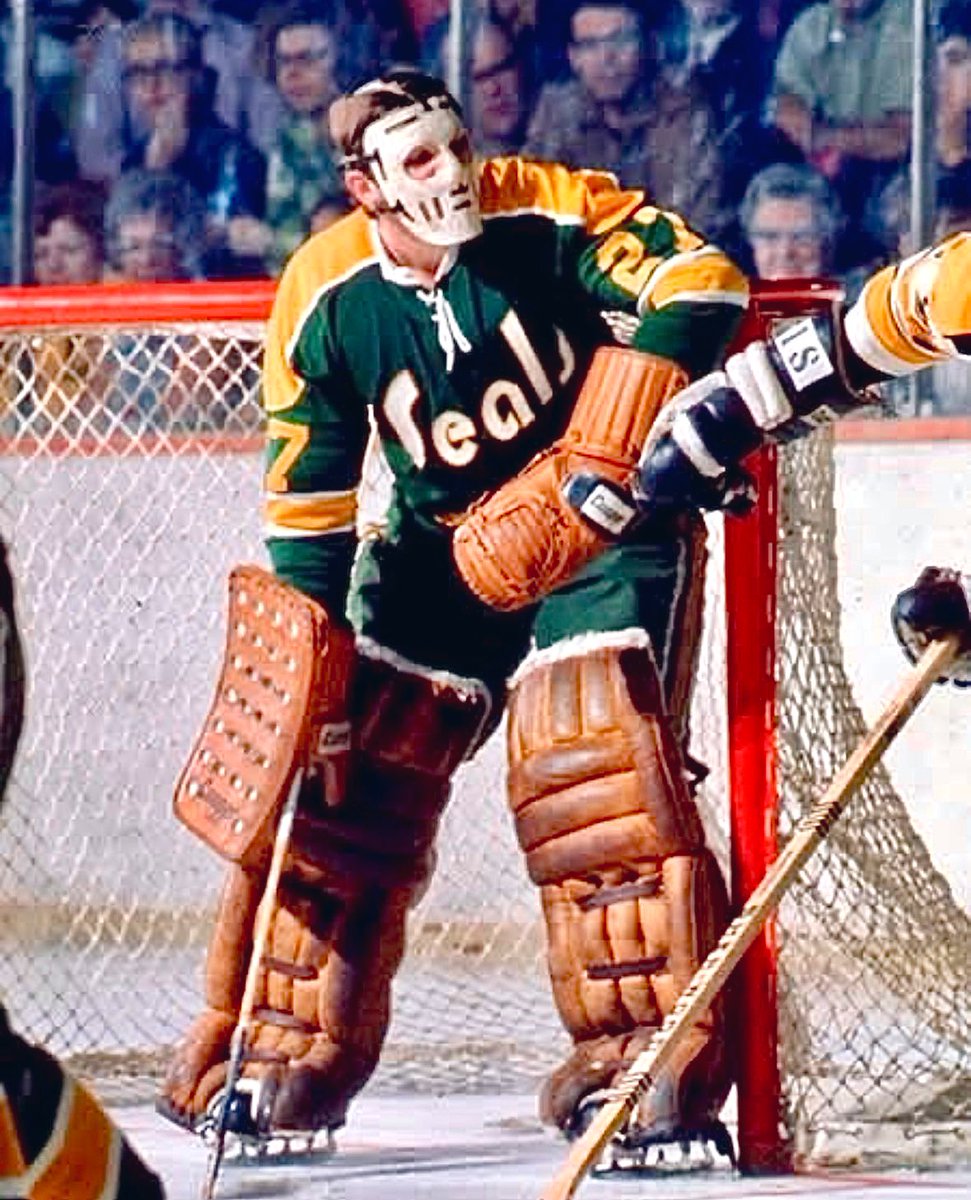 Old Hockey Cards tweet media