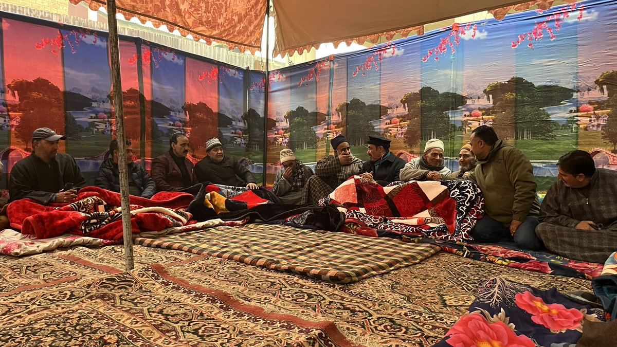 Former Minister and Senior <a href="/jkpdp/">J&K PDP</a> Leader  (<a href="/BashartBukhari/">Syed Basharat Bukhari</a> )visited Azad Gunj (Baramulla), Kanispora, and Sangrama to offer condolences to the bereaved families.
&amp; He was accompanied by zonal President and Zonal Secretary of <a href="/Wagoora_KREERI/">PDP Wagoora_KREERI Constituency</a> Constituency.
<a href="/1JKPDP/">THE JKPDP</a> <a href="/jkpdp/">J&K PDP</a>