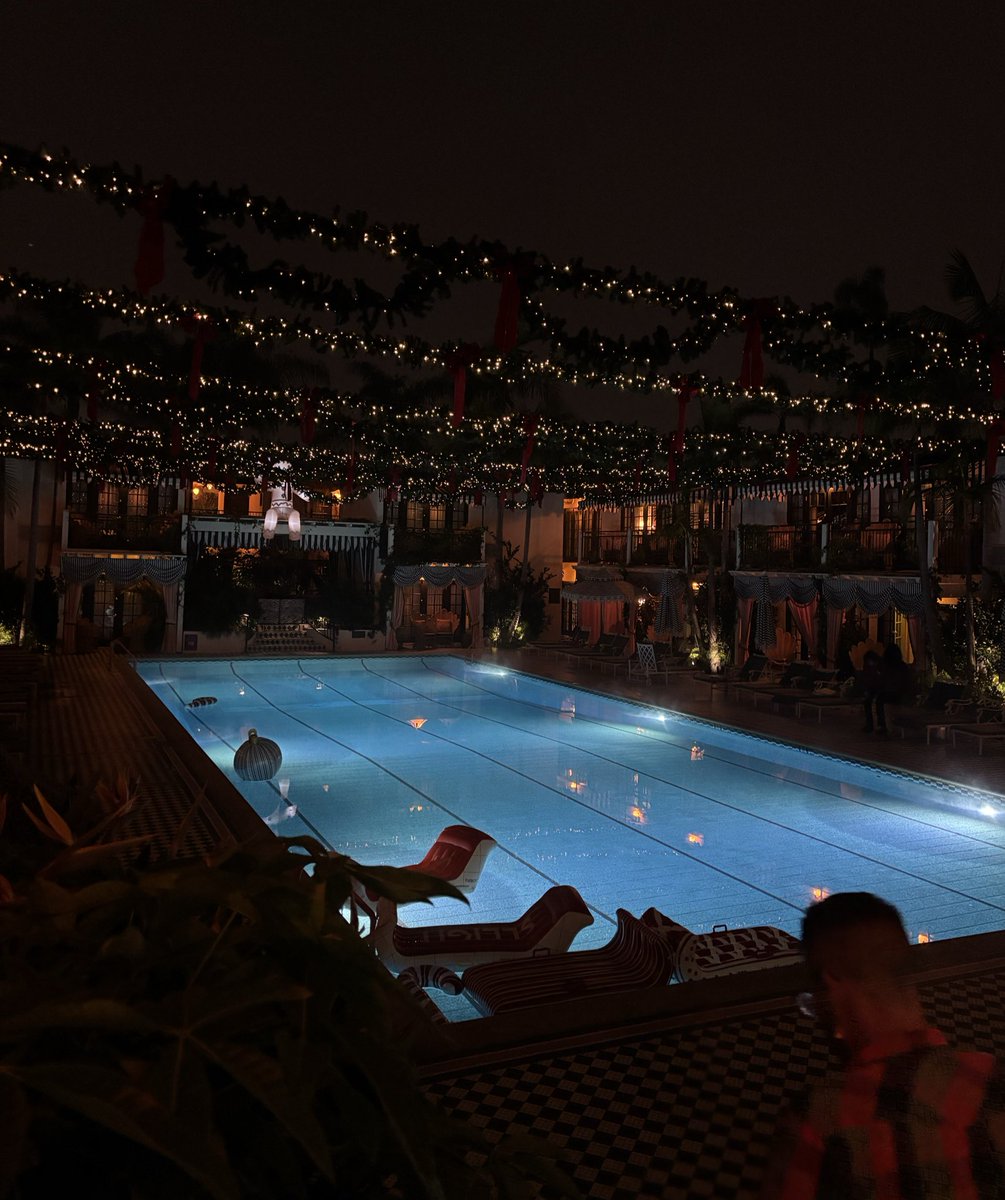 outfit &amp; location