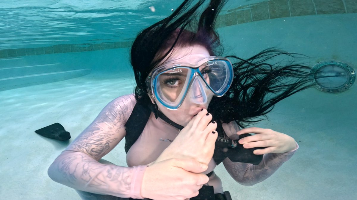 Aquaphilias- See you at FetCon26!🌊🌊🦈🤿 ! tweet media