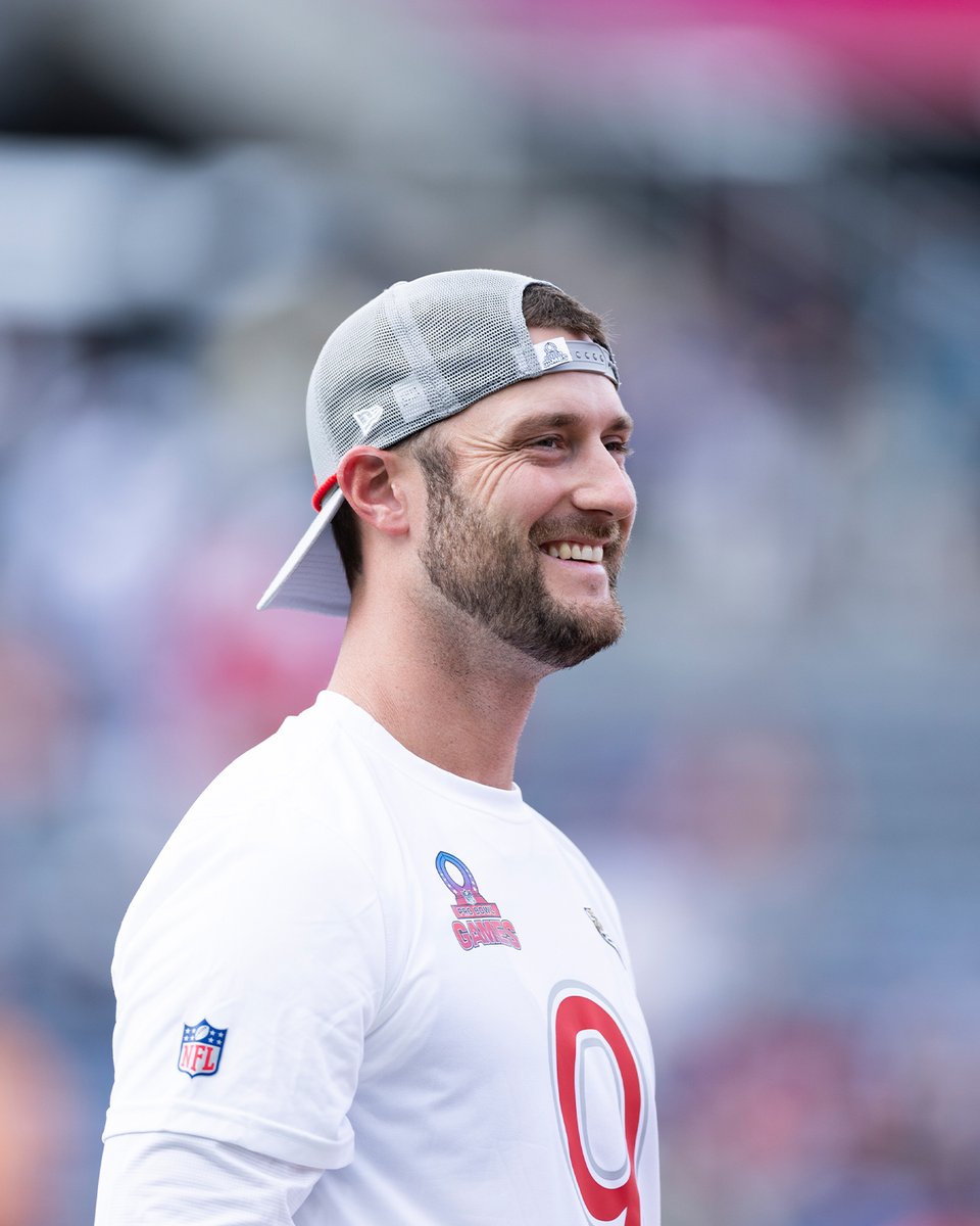 Jaguars's tweet image. 1️⃣ counts for 2️⃣

Every repost today counts as double #WPMOYChallenge votes for @LoganCooke2 as we aim to raise money for his clean water initiative!