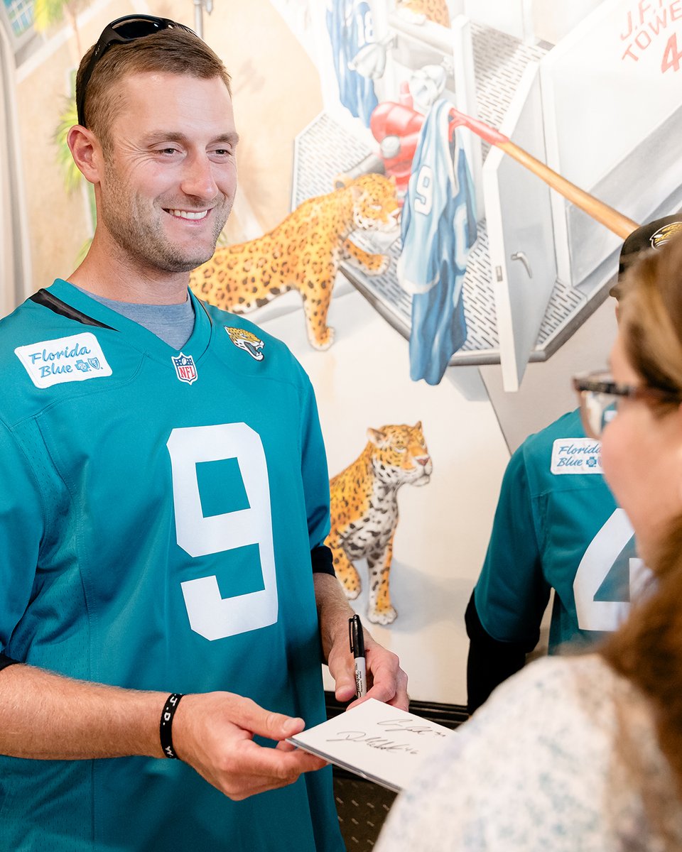 Jaguars's tweet image. 1️⃣ counts for 2️⃣

Every repost today counts as double #WPMOYChallenge votes for @LoganCooke2 as we aim to raise money for his clean water initiative!