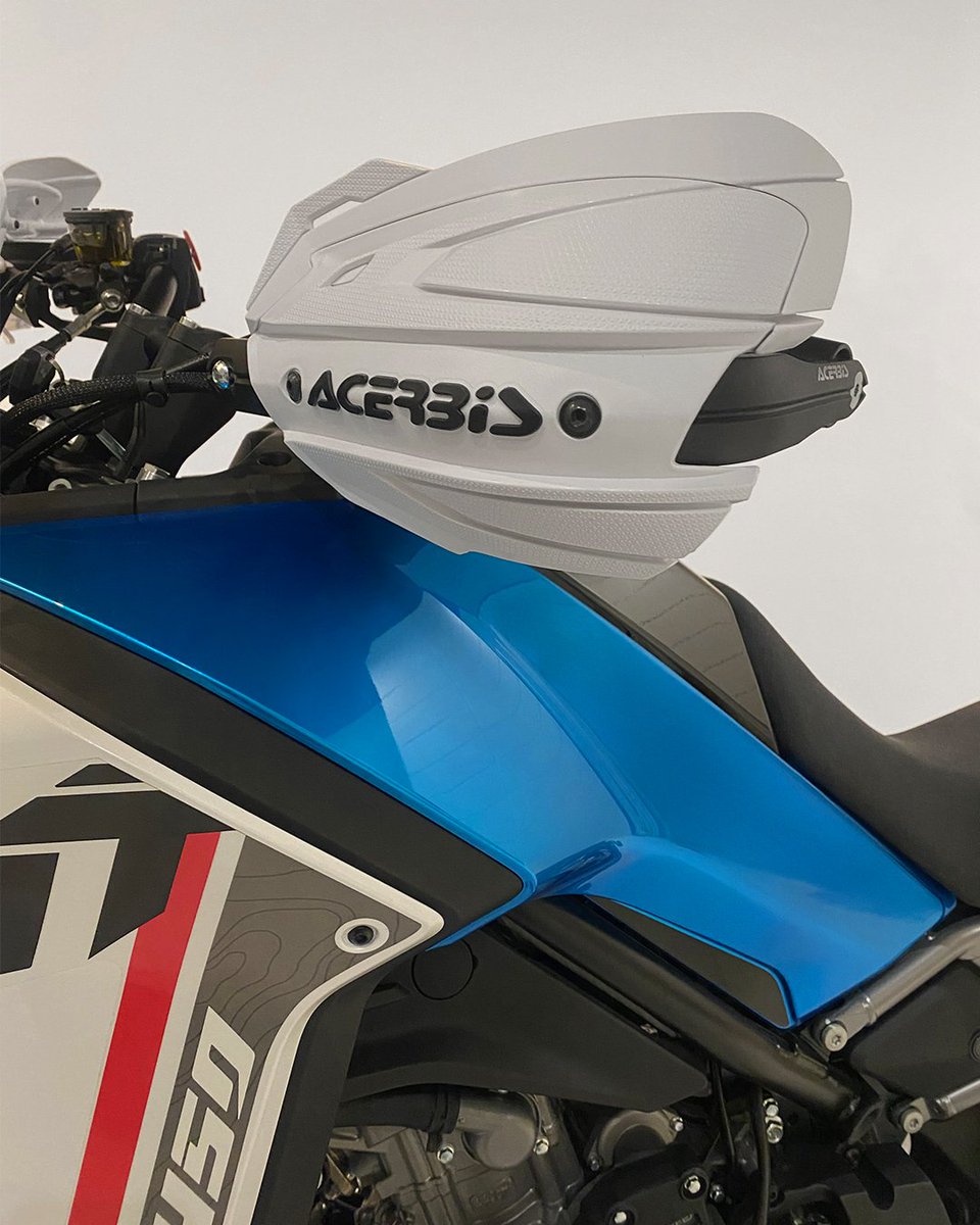 AcerbisUK tweet media