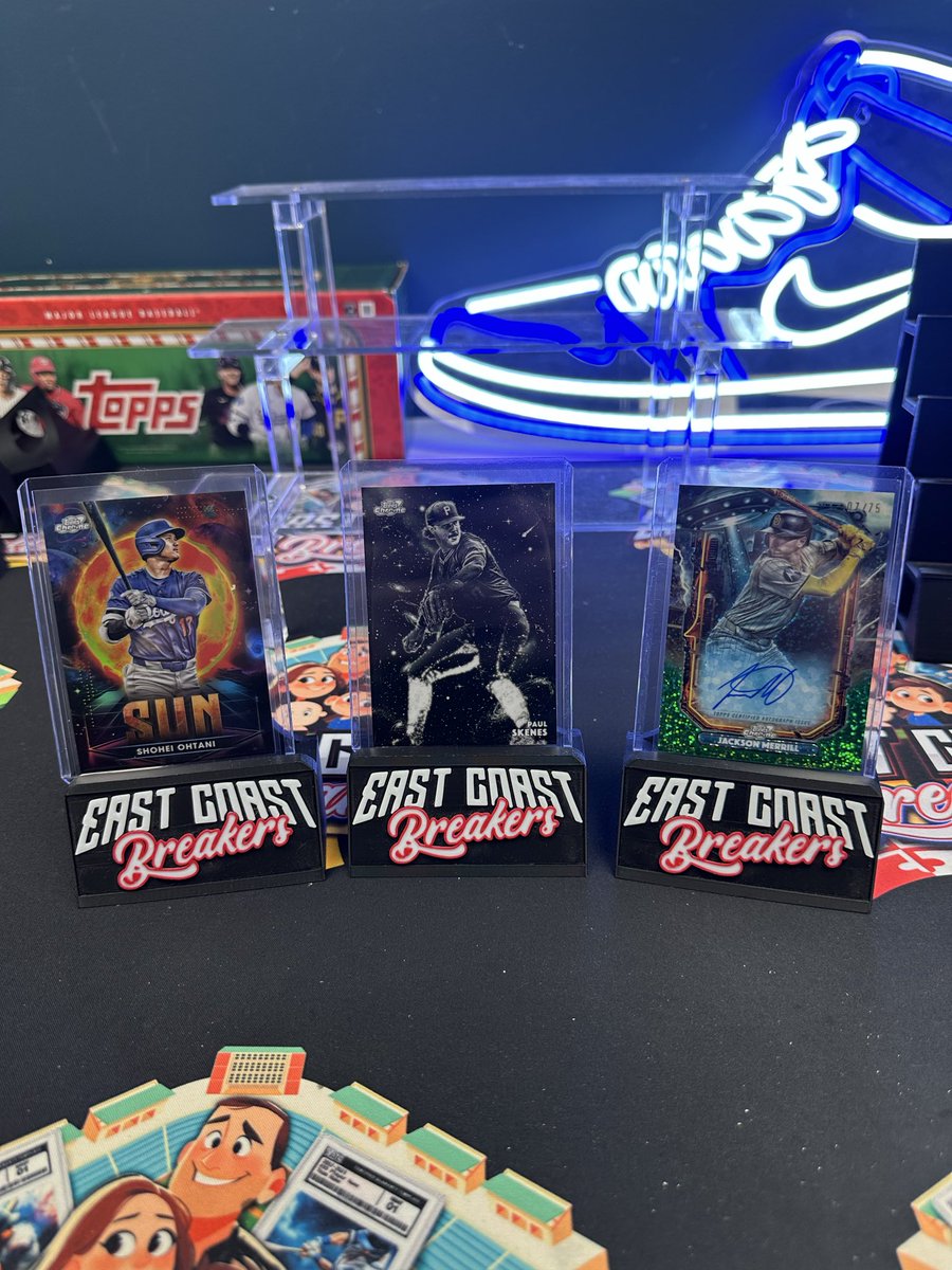 therealdfultz's tweet photo. 2025 TOPPS CHROME COSMIC @eastcoastbreakers1 on whatnot was nukes!!!!! https://t.co/Oct40kbPtv