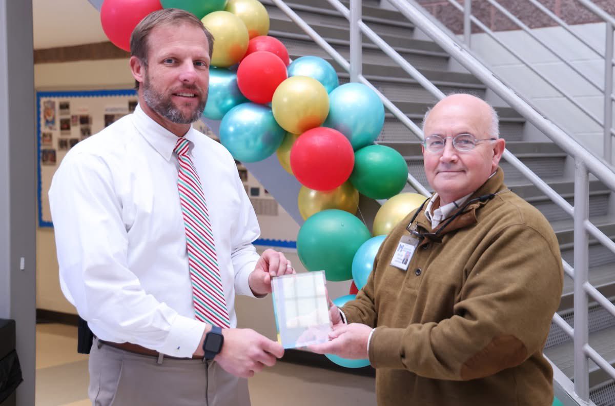 MCHSjags39110's tweet image. The Madison County Schools Principal of the Year is Dr. Doug Jones from Madison Central High School! Dr. Jones will represent our district for recognition at the state level - congratulations!
Thanks to Bank Plus for sponsoring these awards!
Congratulations Dr. Jones!