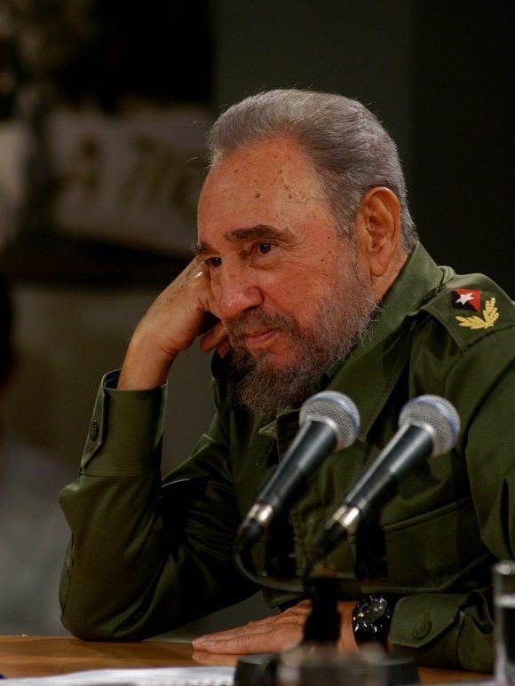 Hace 26 años nació un espacio de comunicación ideado por #Fidel al calor de la lucha por rescatar al niño cubano  Elián González, secuestrado en los Estados Unidos. 

1/3