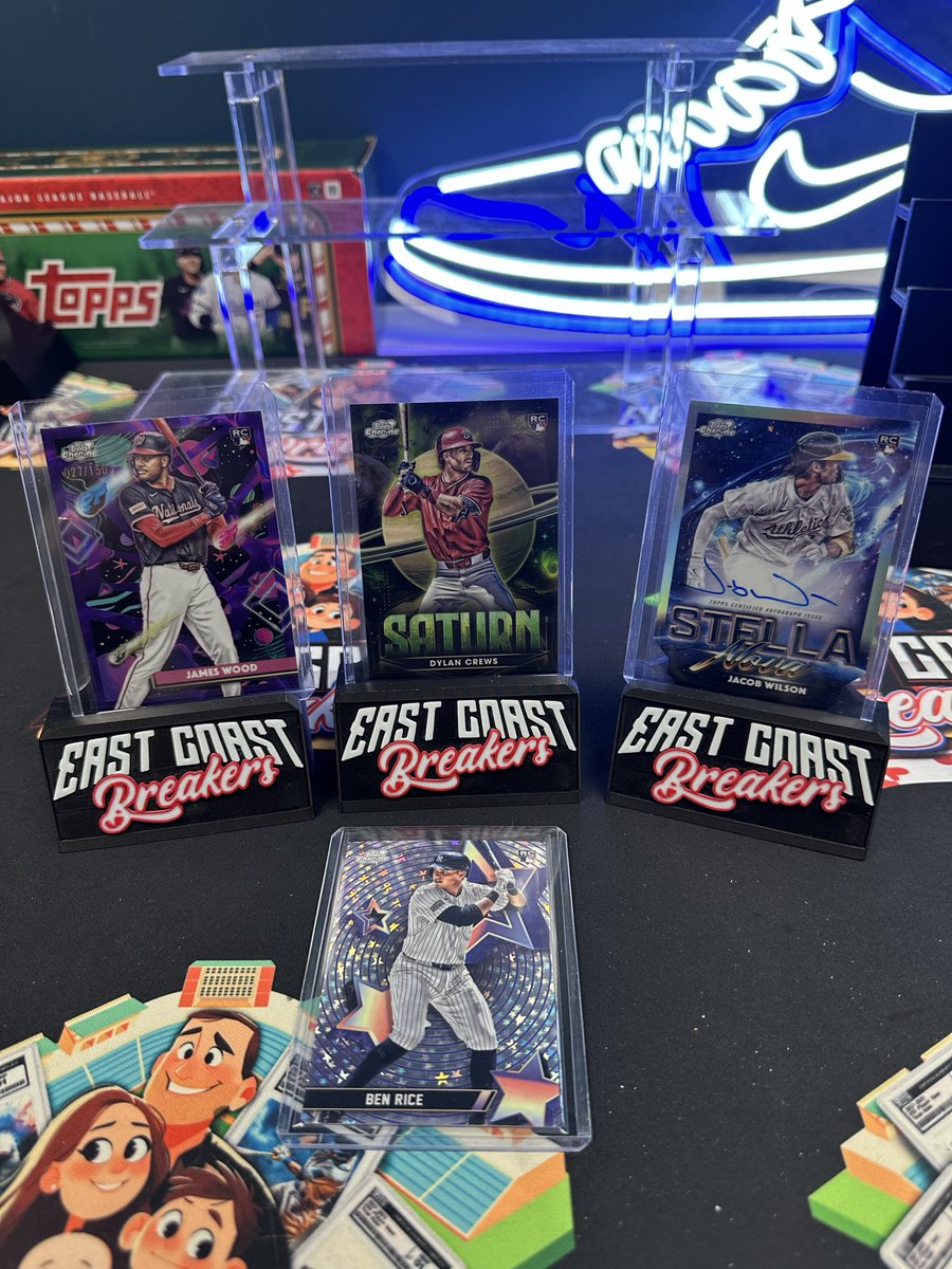 therealdfultz's tweet photo. Eastcoastbreakers1 on whatnot 2025 Cosic Chrome!!! #topps #fyp #fanatics #cosmic #baseballcards https://t.co/3mwxEebcZt