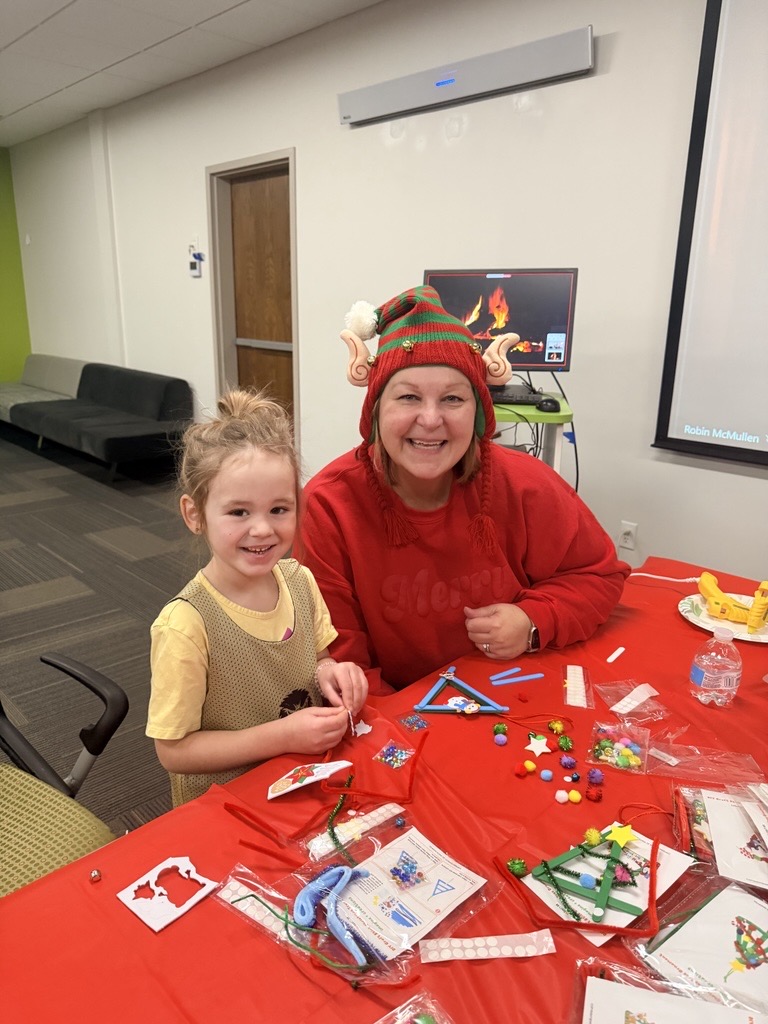 innovativeos's tweet photo. Santa made his way to our Burnsville office and the timing could not have been better! Cookies, excited kids, and a showroom full of holiday buzz all morning long https://t.co/5bQptOObth https://t.co/2dUIiPRYUB