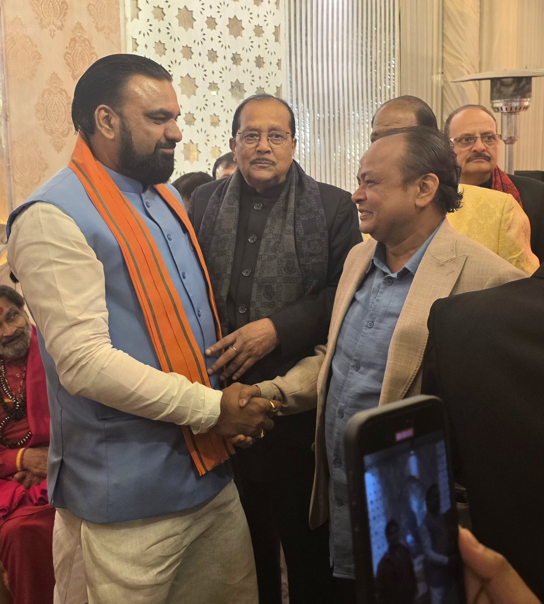 झारखंड के महामहिम राज्यपाल हमारे अभिभावक श्री संतोष गंगवार जी के पुत्र के विवाह समारोह में हमारे साथी, बिहार के उपमुख्यमंत्री श्री सम्राट ...