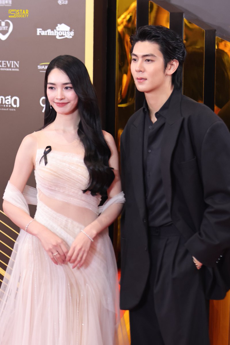 STARSOCIETY_TH's tweet image. "ริว วชิรวิชญ์"- "มิ้นท์ รัญชน์รวี" ในงานพิธีมอบรางวัล "2025 Thailand Headlines Person of the Year Awards"

TH Headlines25 X MINTR
#MintIsPersonOfTheYrAW25
#mintranch #มิ้นท์รัญชน์รวี
#ริววชิรวิชญ์ #RyuVachirawich
#PersonOfTheYearAwards2025
#2025ThailandHeadlines