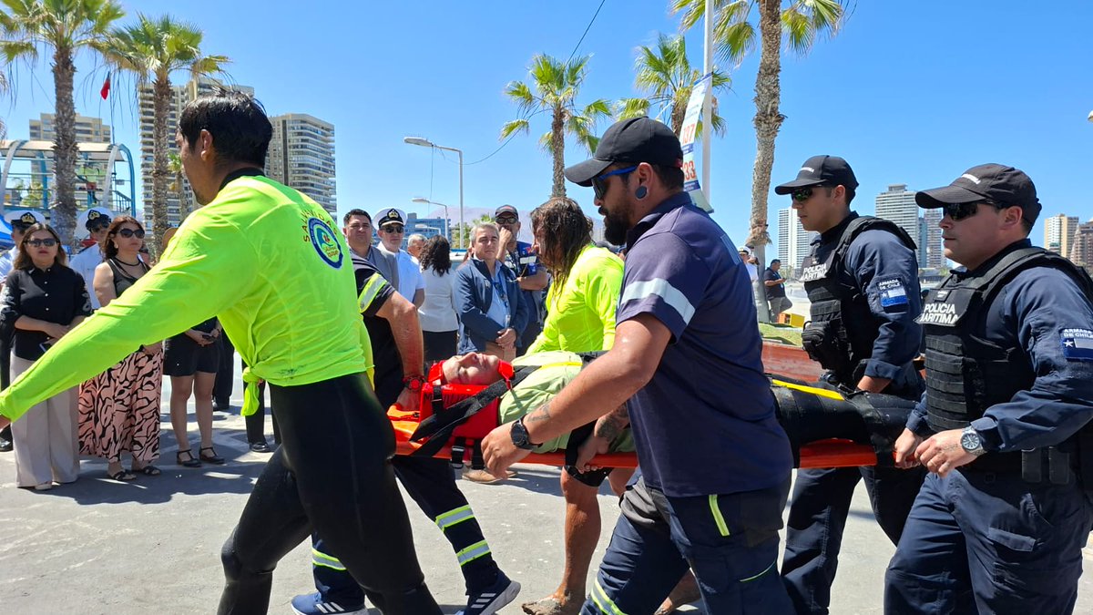 MinagriTarapaca's tweet image. 📌 Nos reunimos hoy en Playa Cavancha #Iquique en el lanzamiento del programa #VeranoSeguro liderado por el delegado presidencial regional Pedro Medalla. Seremi Eduardo Justo y directora regional @sagchile #Tarapacá Sue Vera participaron junto a distintos servicios fiscalizadores