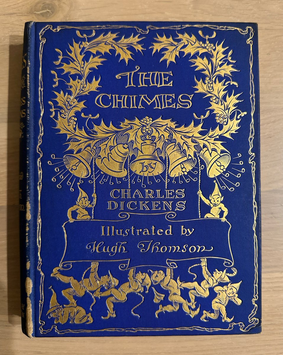 チャールズ・ディケンズといえば『クリスマス・キャロル』が定番ですが