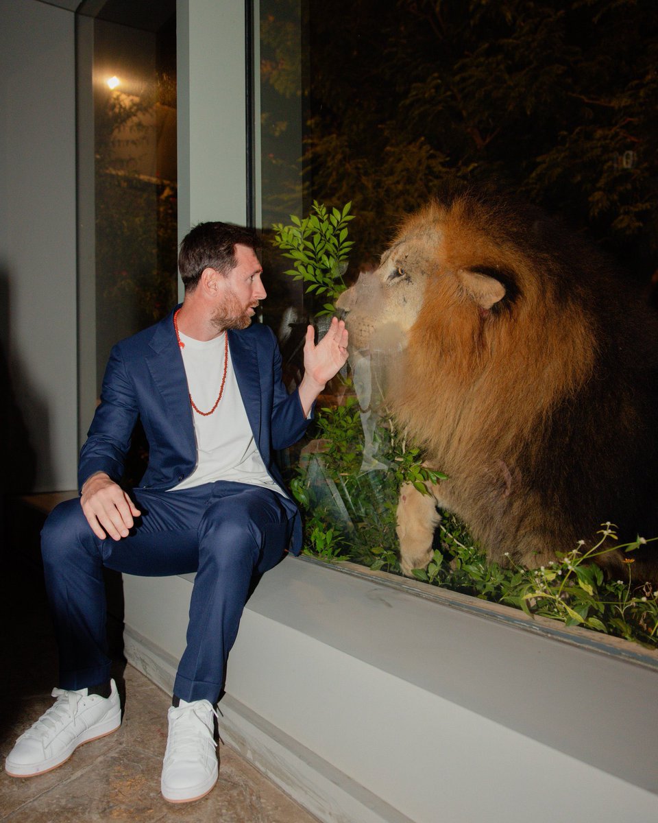 Lionel x Lion 

🦁🐐