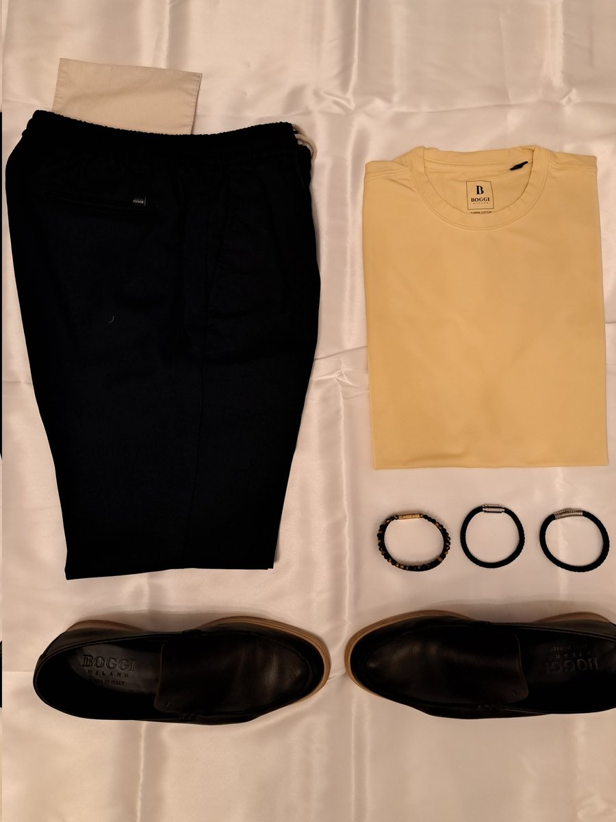 THEDAILYFITTERS's tweet photo. Today's outfit, was so busy day.
#outfitoftheday #outfitstyle #outfit https://t.co/ewlghZTfgy