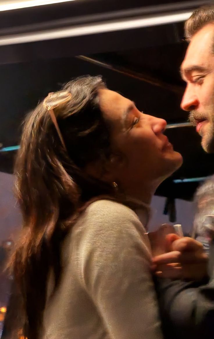 Ayfur özlemim kabardı yinee...😭🌹