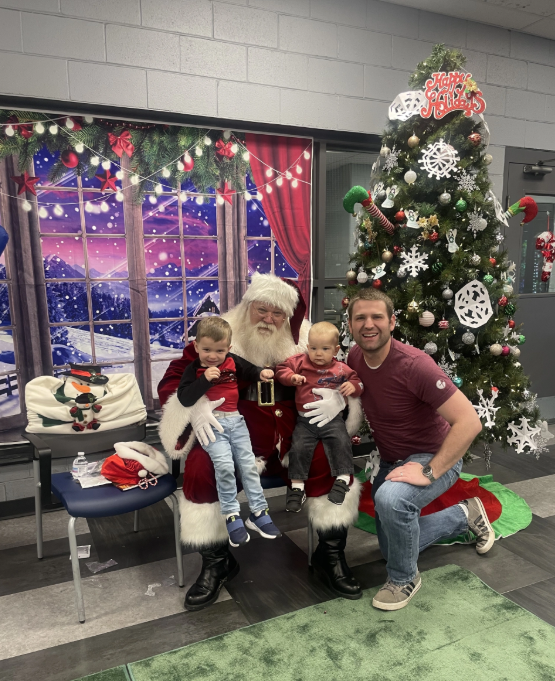 CarlisleCBF's tweet photo. The #CarlisleCBF team recently gathered for our annual holiday breakfast.

From photos with Santa to holiday crafts, games, and great music, it was wonderful to see our employees and their families enjoying time together!

Happy holidays from our family to yours! https://t.co/7JCbBLozdp