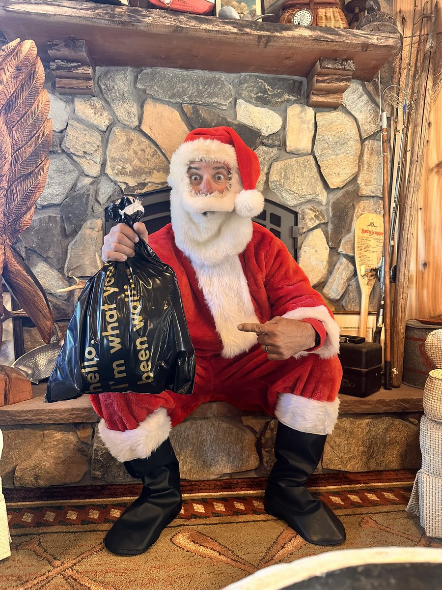 Christmas is coming up FAST! Holiday shopping has been in full swing for a while now, but there’s still good deals left! Order by tomorrow, December 17th to guarantee on-time arrival! 

🔗 mikeiaconelli.com/shop.php